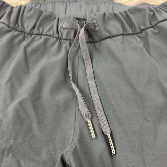 Lululemon On The Fly Pant *28" - Picture 2 of 5